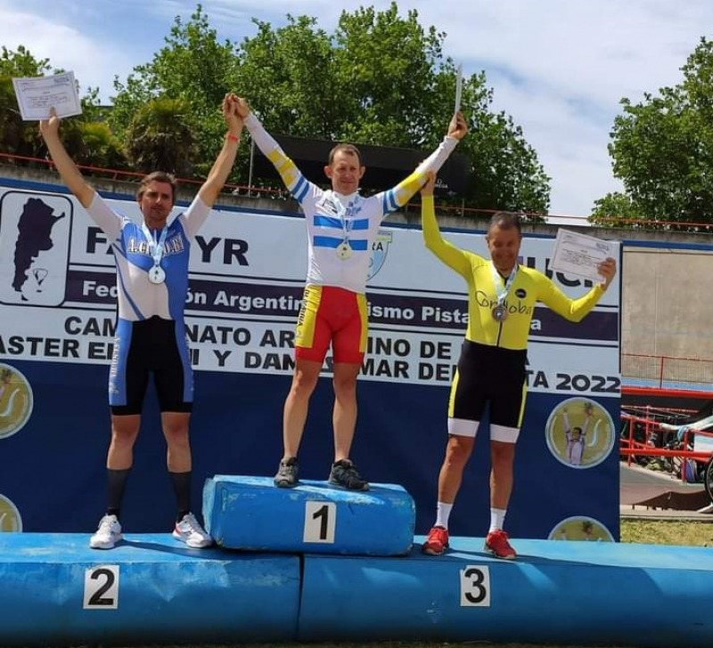 Olavarra obtuvo cuatro medallas en el Argentino de ciclismo